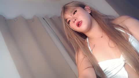 Snapshot of ebony_love69 chatting on December 1, 2025, 12:48 am YUMI SMITH online show from December 1, 2025, 12:48 am