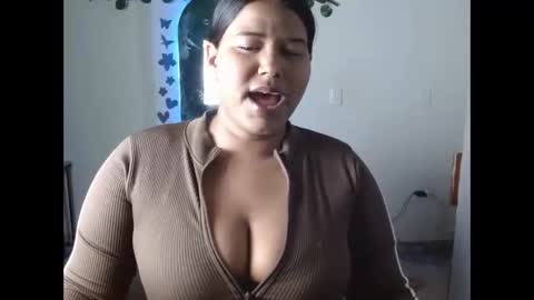 Snapshot of ebony_luna1 chatting on February 15, 2026, 2:25 pm ebony_luna1 online show from February 15, 2026, 2:25 pm