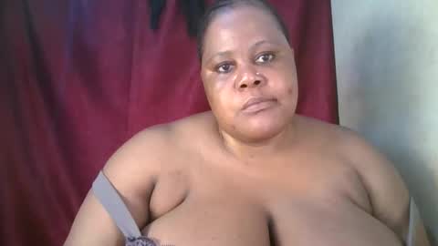 Snapshot of ebony_magixs chatting on October 29, 2025, 7:15 pm ebony_magixs online show from October 29, 2025, 7:15 pm