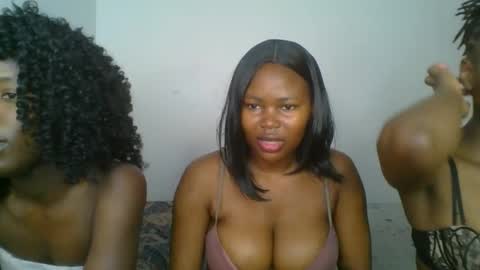 ebony_meeky online show from October 21, 2025, 5:35 pm