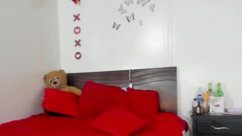 Snapshot of ebony_mine47 chatting on December 19, 2024, 9:18 am Ebony Mine online show from December 19, 2024, 9:18 am