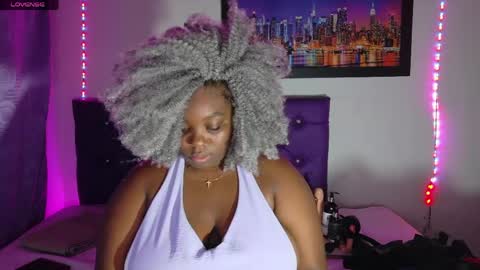 Snapshot of ebony_neighbormoans chatting on April 22, 2026, 3:20 am LINA online show from April 22, 2026, 3:20 am