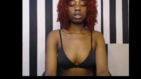 Snapshot of ebony_petitequeen chatting on September 29, 2025, 12:10 pm Ella online show from September 29, 2025, 12:10 pm
