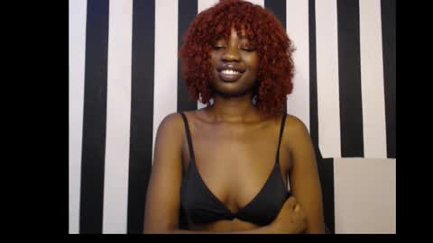 Snapshot of ebony_petitequeen chatting on October 2, 2025, 12:39 am Ella online show from October 2, 2025, 12:39 am