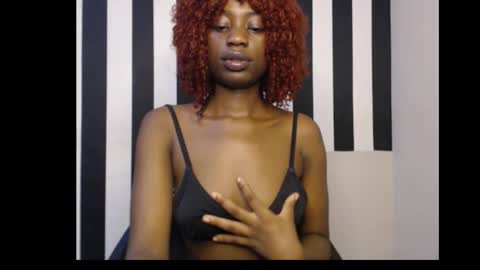 Snapshot of ebony_petitequeen chatting on October 12, 2025, 12:59 pm Ella online show from October 12, 2025, 12:59 pm