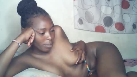 Snapshot of ebony_phoenix12 chatting on October 25, 2025, 2:08 am ebony_phoenix12 online show from October 25, 2025, 2:08 am