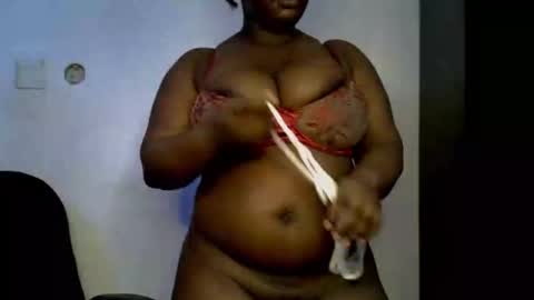 Snapshot of ebony_plumx12 chatting on January 6, 2026, 8:01 pm Prisy online show from January 6, 2026, 8:01 pm