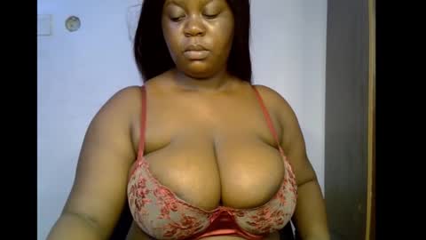 Snapshot of ebony_plumx12 chatting on January 7, 2026, 8:11 pm Prisy online show from January 7, 2026, 8:11 pm