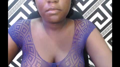 Snapshot of ebony_sexy_queen chatting on March 4, 2025, 8:16 pm Racheal online show from March 4, 2025, 8:16 pm