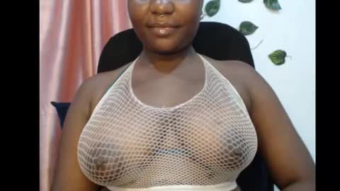Snapshot of ebony_sexy_queen chatting on September 29, 2025, 9:36 am Racheal online show from September 29, 2025, 9:36 am