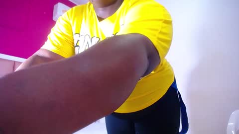 Snapshot of ebony_sugar_mommy chatting on January 9, 2025, 2:22 am MILENA online show from January 9, 2025, 2:22 am