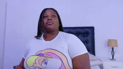 Snapshot of ebony_sugar_mommy chatting on June 11, 2026, 2:33 am MILENA online show from June 11, 2026, 2:33 am