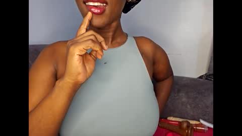 Snapshot of ebonycandymelani chatting on October 16, 2025, 9:49 pm Ebony Melanie online show from October 16, 2025, 9:49 pm