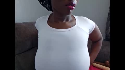 Snapshot of ebonycandymelani chatting on November 4, 2025, 12:04 pm Ebony Melanie online show from November 4, 2025, 12:04 pm