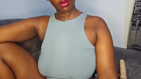 Snapshot of ebonycandymelani chatting on December 1, 2025, 11:32 pm Ebony Melanie online show from December 1, 2025, 11:32 pm