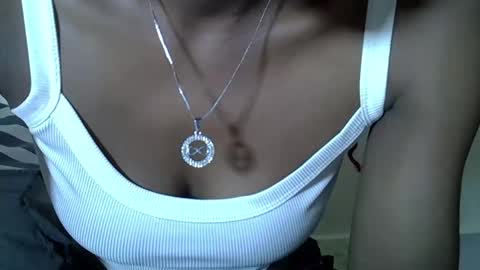 Snapshot of ebonycutegal4 chatting on November 16, 2025, 8:25 pm MELLEN online show from November 16, 2025, 8:25 pm
