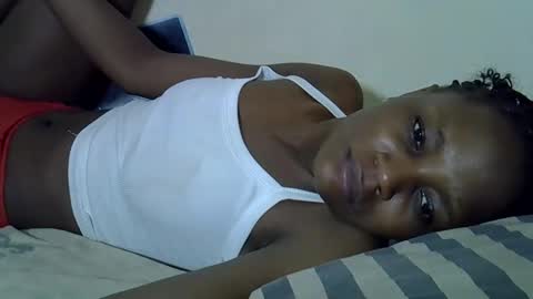 Snapshot of ebonycutegal4 chatting on December 14, 2025, 8:02 pm MELLEN online show from December 14, 2025, 8:02 pm