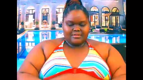 Snapshot of ebonyhotbuns4u2luv chatting on March 24, 2026, 10:15 pm ebonyhotbuns4u2luv online show from March 24, 2026, 10:15 pm