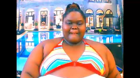 Snapshot of ebonyhotbuns4u2luv chatting on March 27, 2026, 9:10 am ebonyhotbuns4u2luv online show from March 27, 2026, 9:10 am