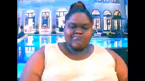 Snapshot of ebonyhotbuns4u2luv chatting on March 31, 2026, 10:48 am ebonyhotbuns4u2luv online show from March 31, 2026, 10:48 am