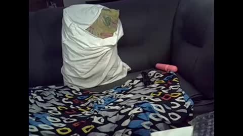 Snapshot of ebonykiki chatting on February 19, 2025, 12:35 am ebonykiki online show from February 19, 2025, 12:35 am