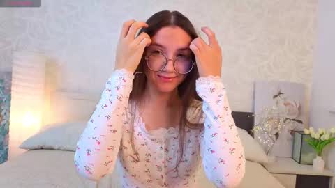 Milly online show from October 21, 2025, 3:18 am