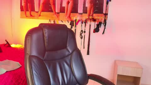 Snapshot of ebonynaughty chatting on December 5, 2025, 3:15 am Carmen online show from December 5, 2025, 3:15 am