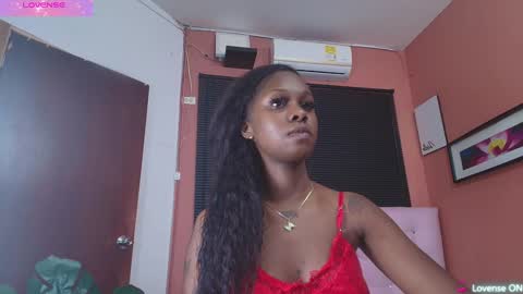 ebonyndsavage online show from January 5, 2025, 1:04 pm