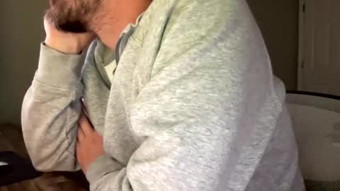 Erik online show from October 28, 2025, 2:31 pm