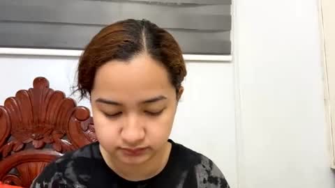 Snapshot of edabowlin chatting on June 16, 2026, 10:07 am edabowlin online show from June 16, 2026, 10:07 am