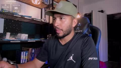 edahi1386 online show from December 23, 2025, 2:53 am