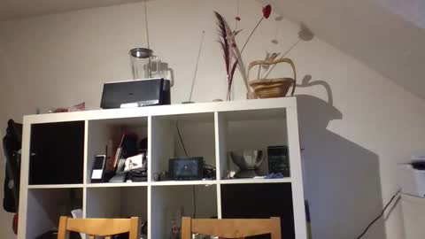 eddelmar online show from December 4, 2024, 7:50 am