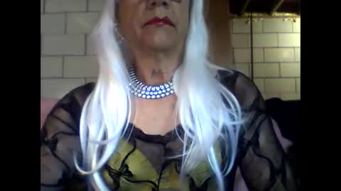 Snapshot of eddie595959 chatting on January 1, 2025, 11:05 am eddie595959 online show from January 1, 2025, 11:05 am