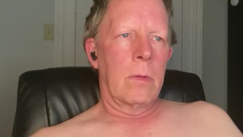 Snapshot of eddygl1968 chatting on June 5, 2026, 2:29 am Eddy online show from June 5, 2026, 2:29 am