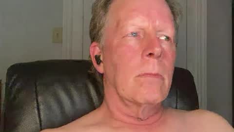 Snapshot of eddygl1968 chatting on June 19, 2026, 2:05 am Eddy online show from June 19, 2026, 2:05 am