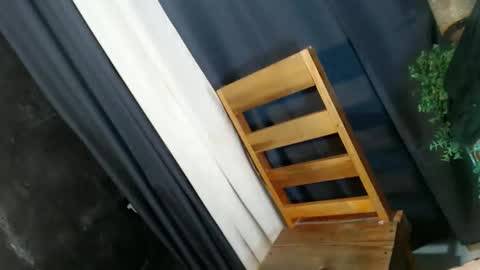 edelcum_xx online show from December 15, 2025, 9:35 am