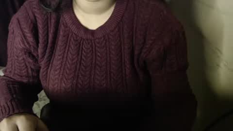 Snapshot of edin_rose chatting on December 17, 2025, 12:38 am Edin online show from December 17, 2025, 12:38 am