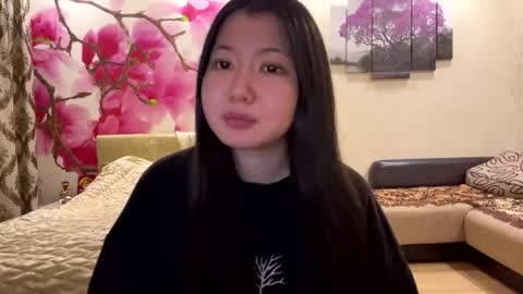 Eri online show from May 17, 2026, 6:04 pm