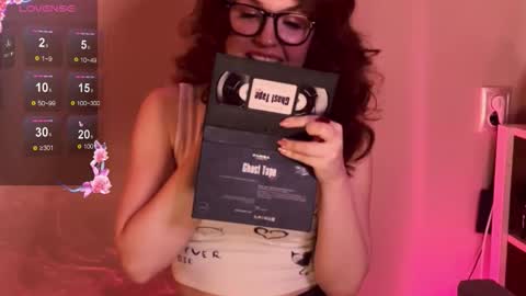 Snapshot of edithafarro chatting on October 5, 2025, 12:31 am Friendly neighbourhoud redhead online show from October 5, 2025, 12:31 am