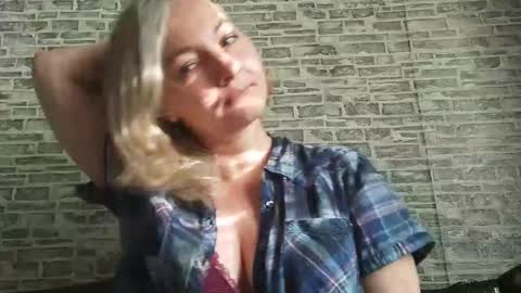 edithmanning online show from November 26, 2025, 7:09 am