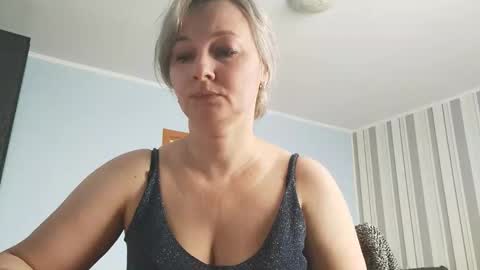 edithmanning online show from February 5, 2026, 6:51 am