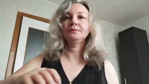 Snapshot of edithmanning chatting on May 12, 2026, 7:05 am edithmanning online show from May 12, 2026, 7:05 am