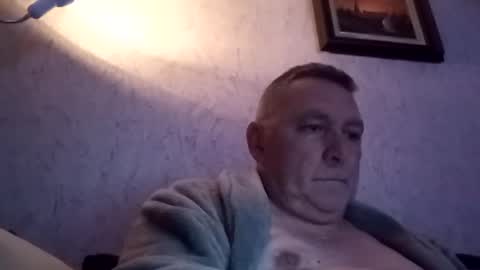 Snapshot of edje59a chatting on September 28, 2025, 11:32 pm Eddy online show from September 28, 2025, 11:32 pm