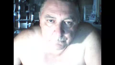 Snapshot of edje59a chatting on October 30, 2025, 7:10 am Eddy online show from October 30, 2025, 7:10 am