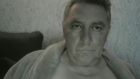 Snapshot of edje59a chatting on November 16, 2025, 12:27 am Eddy online show from November 16, 2025, 12:27 am