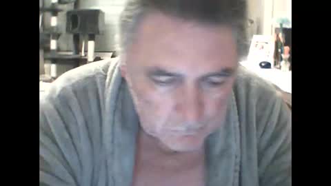 Snapshot of edje59a chatting on December 2, 2025, 8:19 am Eddy online show from December 2, 2025, 8:19 am