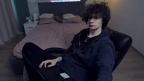 edvardblare online show from September 10, 2025, 2:50 pm