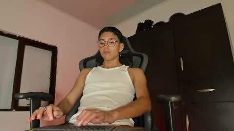 Snapshot of edward____876772 chatting on June 11, 2026, 5:11 pm edward online show from June 11, 2026, 5:11 pm