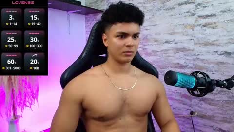 Snapshot of edward__clarck chatting on January 26, 2025, 3:38 am EDWARD CLARCK online show from January 26, 2025, 3:38 am