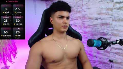 Snapshot of edward__clarck chatting on February 27, 2025, 4:20 am EDWARD CLARCK online show from February 27, 2025, 4:20 am